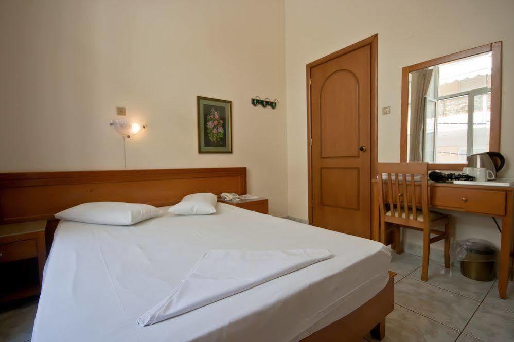 Lena Hotel Heraklion Exterior foto