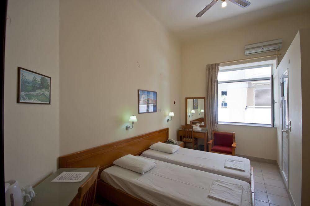 Lena Hotel Heraklion Exterior foto