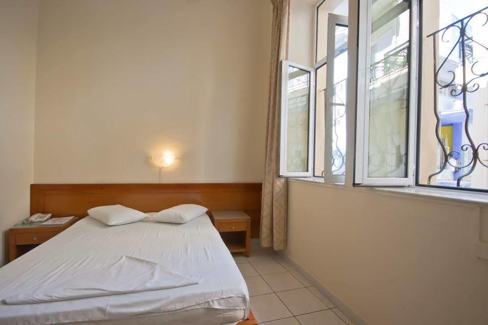 Lena Hotel Heraklion Exterior foto